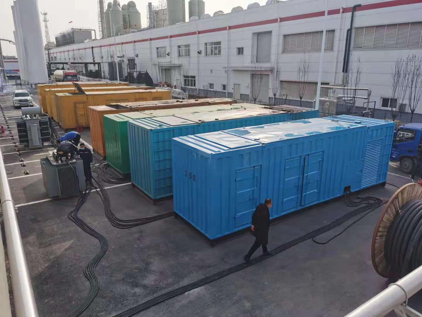 绥中发电机出租-两相发电机与三相发电机有何区别?